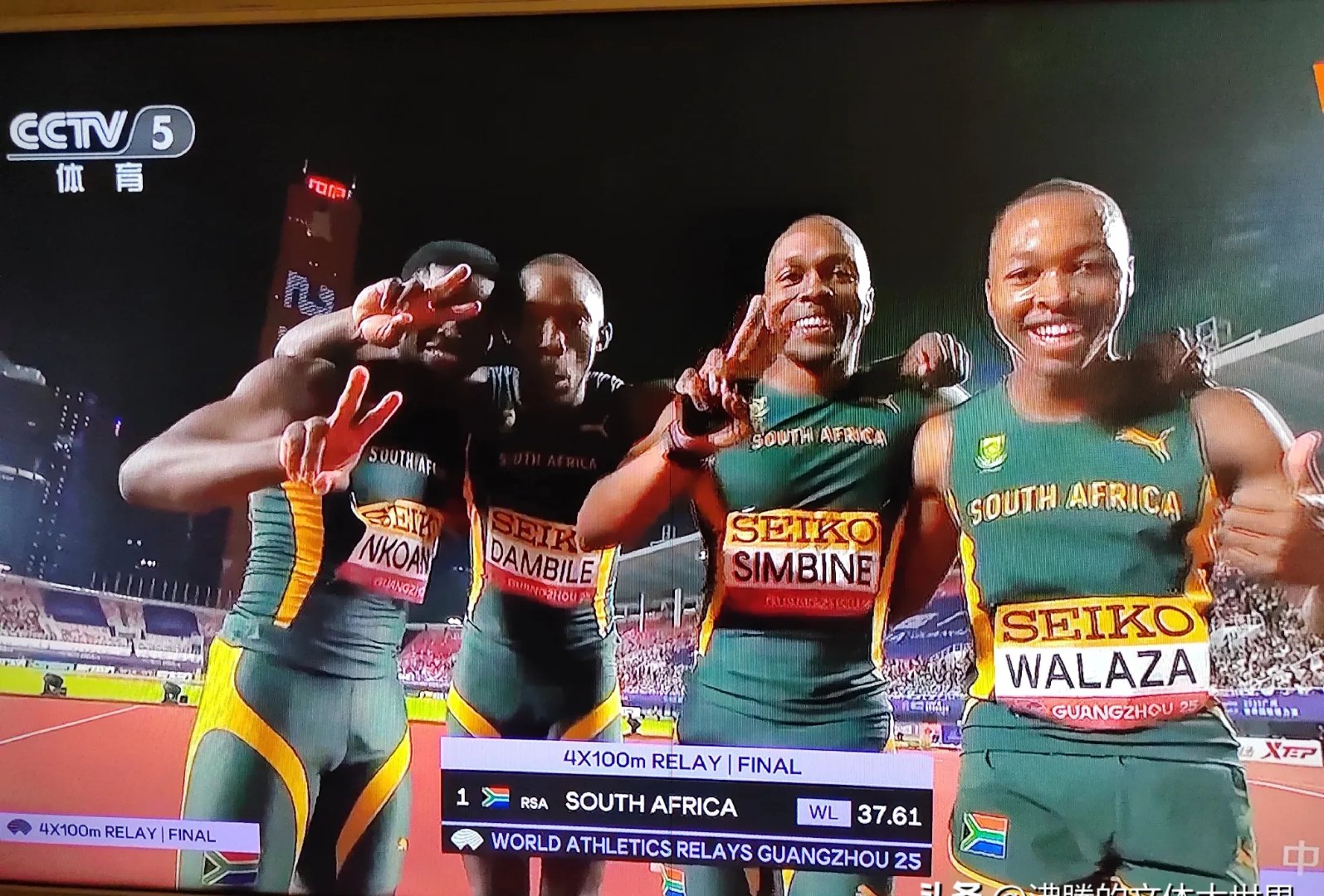 世界排名第一选手遭遇挑战,最终成功卫冕金牌 世界排名第一选手遭遇挑战,最终成功卫冕金牌