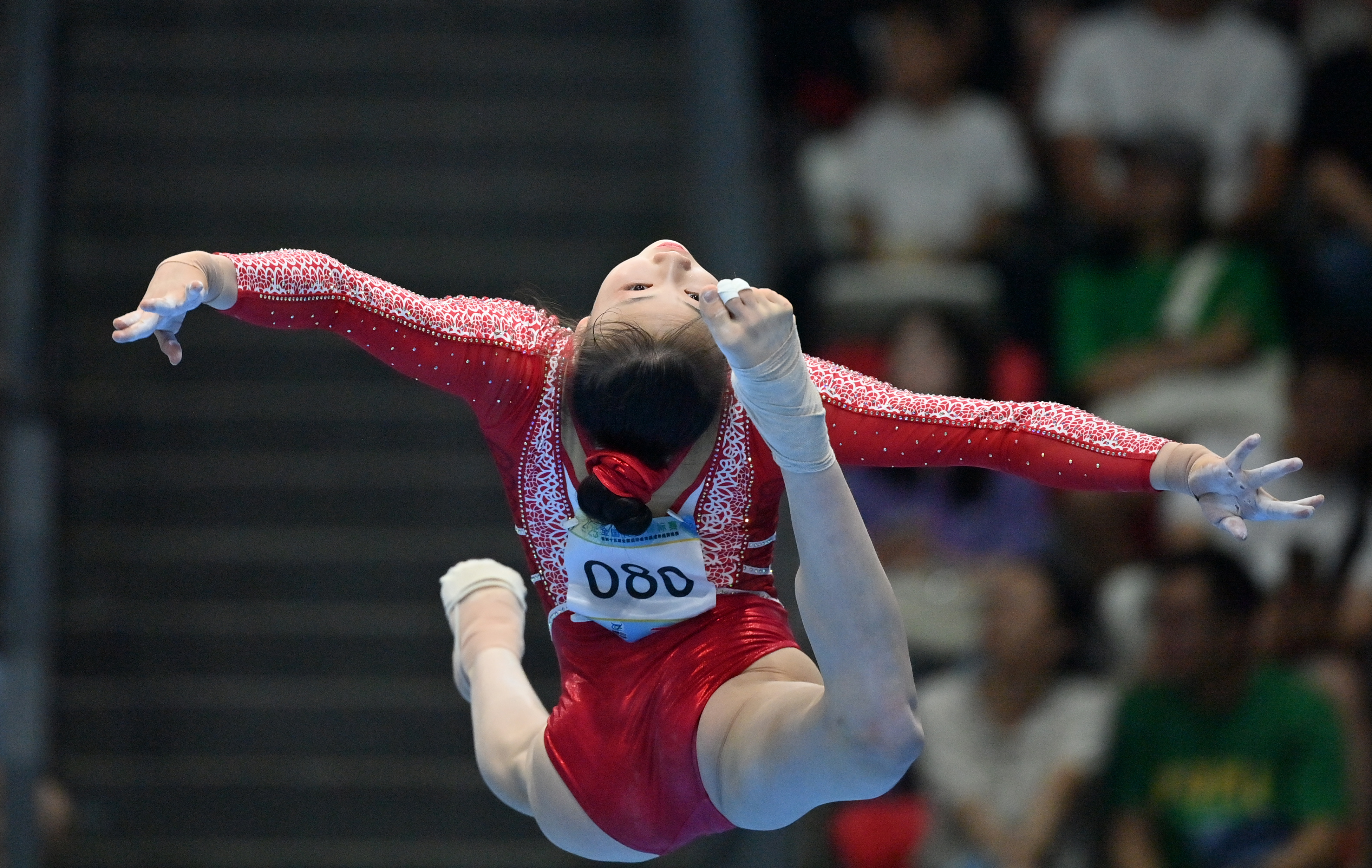 包含体操项目受追捧,青年选手展现风采夺冠的词条 包含体操项目受追捧,青年选手展现风采夺冠的词条