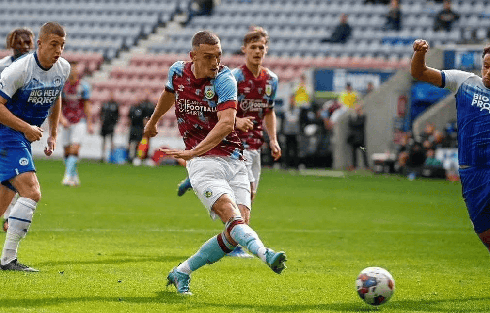 霍芬海姆球队备战与门兴格拉德巴赫的交锋的简单介绍 霍芬海姆球队备战与门兴格拉德巴赫的交锋的简单介绍