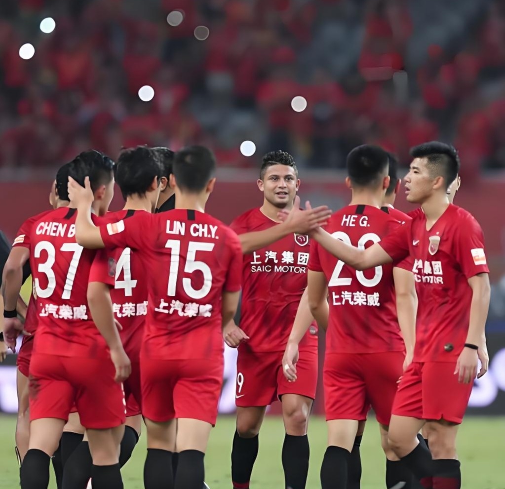 紧张对抗如火如荼,球员实力尽显的简单介绍 紧张对抗如火如荼,球员实力尽显的简单介绍